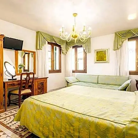 Antica Casa Carettoni 3* Venedig