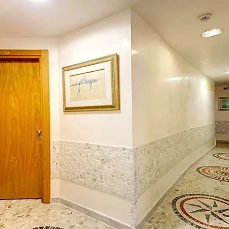 Antica Casa Carettoni Hotel 3*
