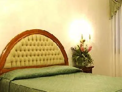 Otel Antica Casa Carettoni