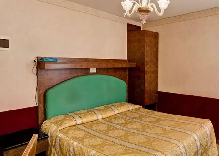 Hotel Antica Casa Carettoni Venice