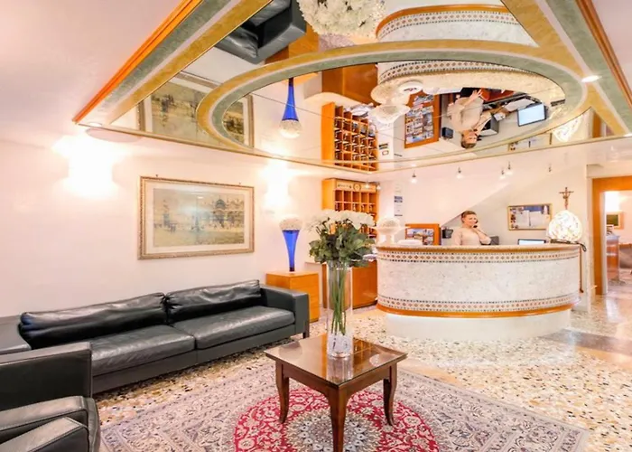 Hotel Antica Casa Carettoni 3*