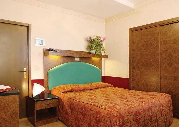 Hotel Antica Casa Carettoni 3*