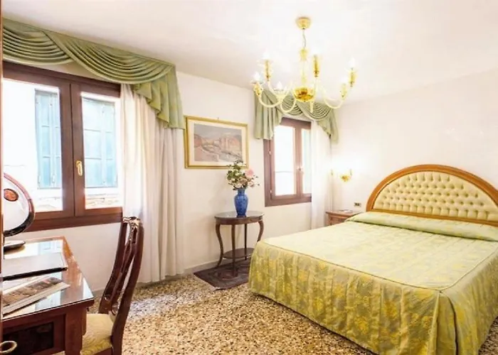 Antica Casa Carettoni 3*