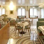安提卡卡萨卡雷托尼酒店 酒店 3*