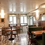 Antica Casa Carettoni Отель 3*