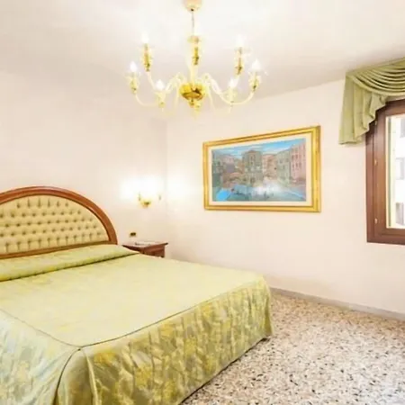Antica Casa Carettoni 3* Venice