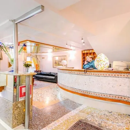 Antica Casa Carettoni 3* Venice