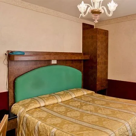 Hotel Antica Casa Carettoni Venice