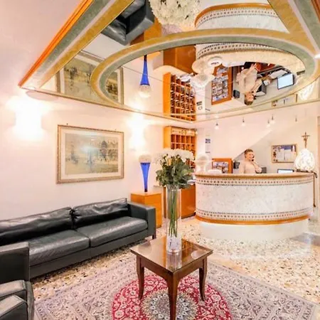 Hotel Antica Casa Carettoni 3*