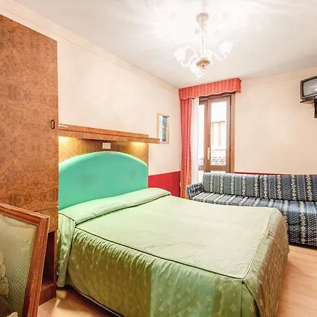 Hotel Antica Casa Carettoni Venice
