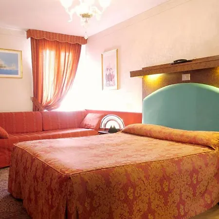 Hotel Antica Casa Carettoni Venice