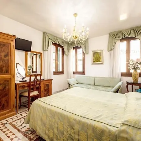 Antica Casa Carettoni 3* Venice