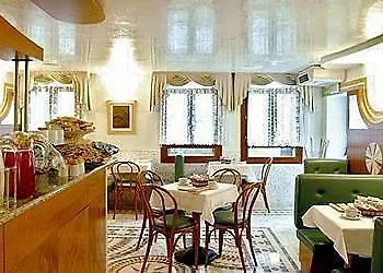 Hotel Antica Casa Carettoni Venice