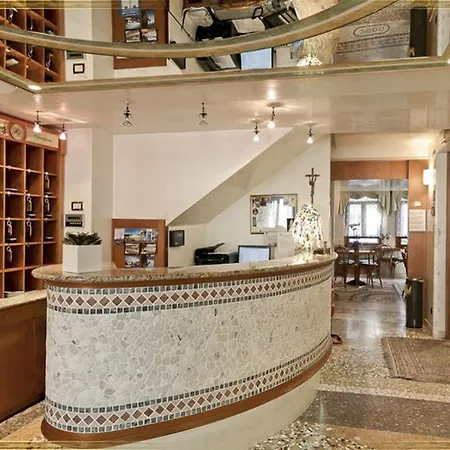 安提卡卡萨卡雷托尼酒店 酒店