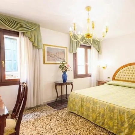 Antica Casa Carettoni 3*